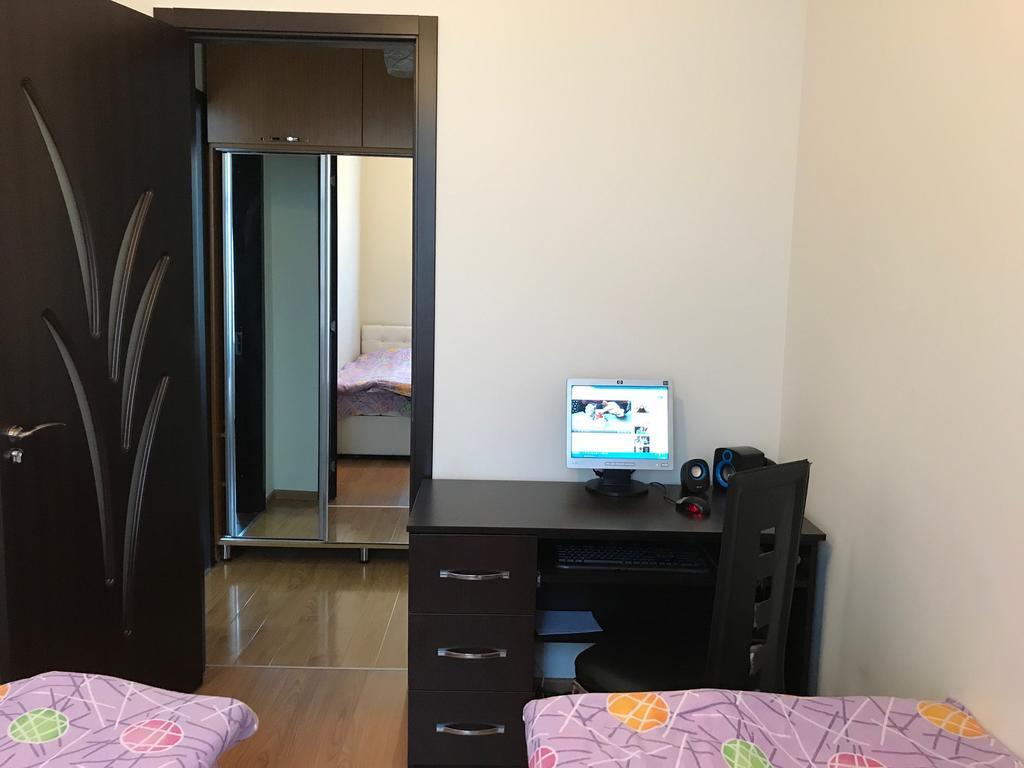Apartment Like Home Batumi Bagian luar foto