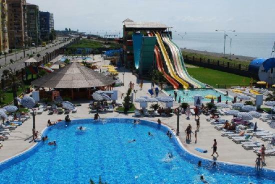 Apartment Like Home Batumi Bagian luar foto